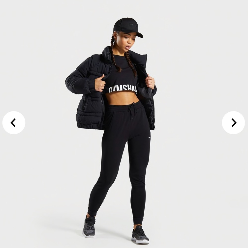 Women’s PIPPA training jogger.